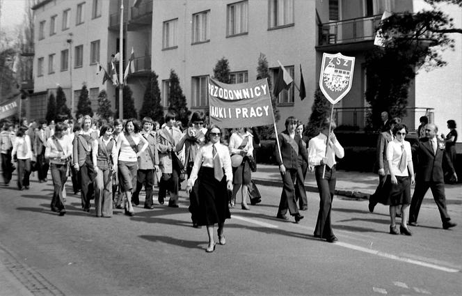 Pierwszomajowe pochody w Strachowicach