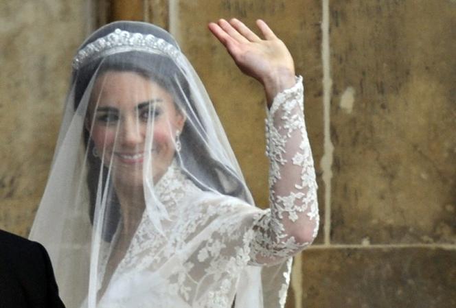 Kate Middleton - jaką miała sukienkę?