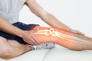 Złamanie kości udowej - przyczyny, objawy i leczenie