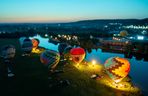 Balonowe Świętokrzyskie w Pińczowie. Nocne pokazy balonów skradły serca! Wielka fiesta zachwyciła tysiące!