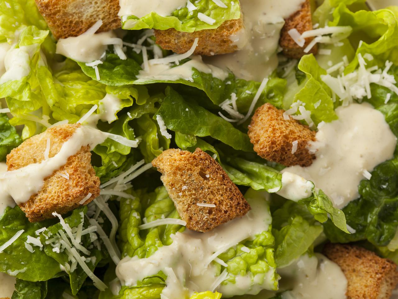 Sos do sałatki cezar - łatwy przepis