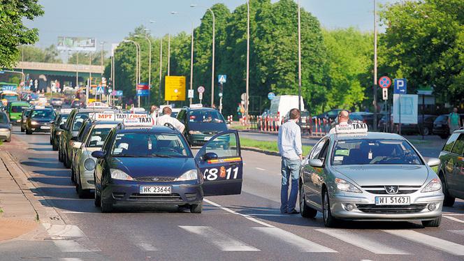 Strajki paraliżują Polskę