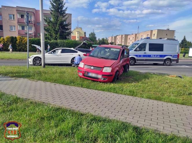 Zderzenie dwóch samochodów na ul. Jaśkowickiej w Tychach