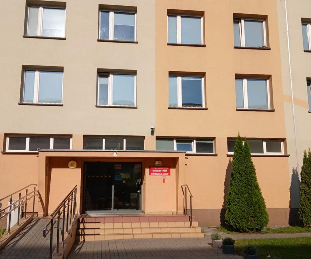 Remont akademika tuż przed początkiem roku akademickiego. Co ze studentami z Atomka? W Romku się nie zmieszczą