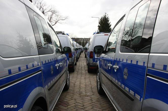 Nowe kombi-vany w policji