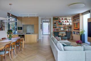 Dom pod Jabłonią wg Bogusława Barnasia