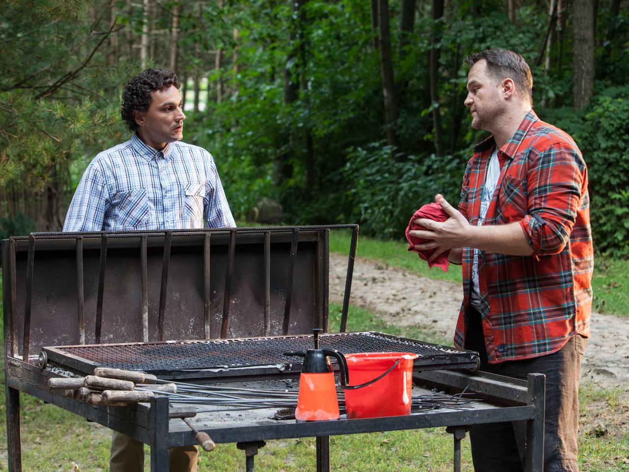 To nie koniec świata odc. 3. Janusz (Piotr Jankowski), Tadek (Dawid Zawadzki)