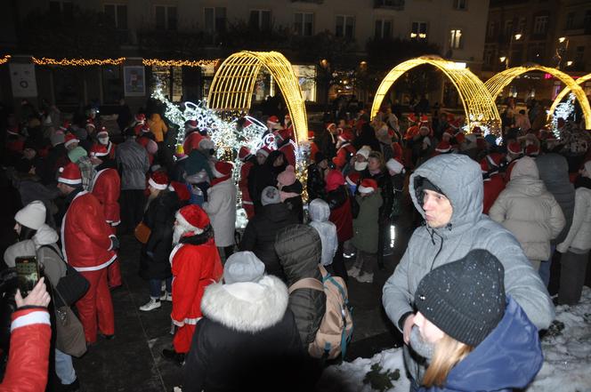 Parada Mikołajów i odpalenie choinki świątecznej w Kielcach