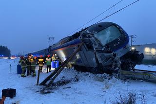 Podlaskie. Katastrofa kolejowa na niestrzeżonym przejeździe w Koszarówce.
