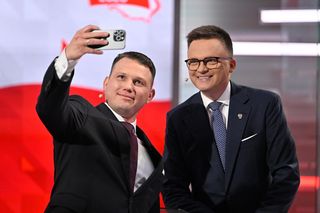 Tak Mentzen zadrwił z Hołowni. Zrobili sobie selfie