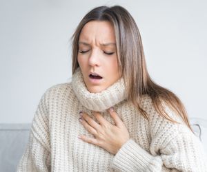 Duszność podczas burzy? Lekarze ostrzegają przed groźnym zjawiskiem, które może dotknąć alergików