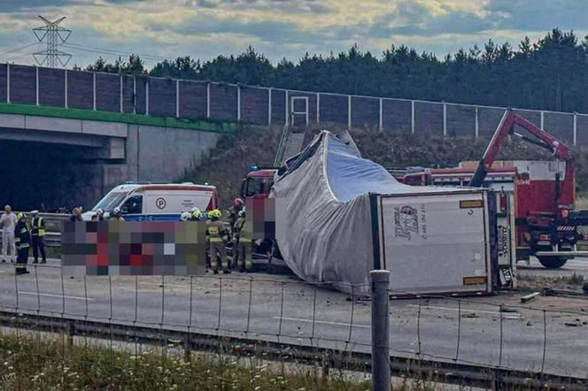 Wypadek na autostradzie A1 w miejscowości Brodowe (woj. łódzkie)