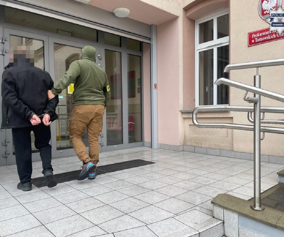 Jej krzyk usłyszał operator 112. Chwilę wcześniej partner oblał ją benzyną