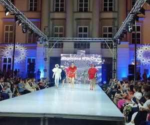 RADOM FASHION SHOW