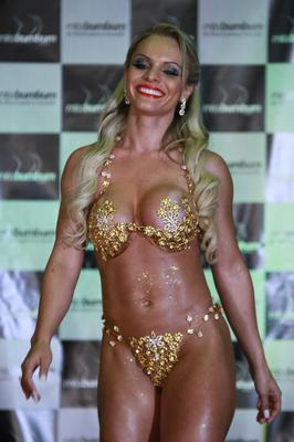 Miss BumBum została dziewicą