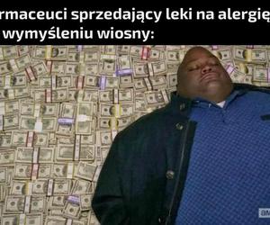 Przywołujemy wiosnę! Jedni topią Marzannę, a inni robią MEMY