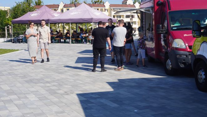 Festiwal Food Trucków w Olsztynie. Pod halą Urania można zjeść dania z kuchni całego świata [ZDJĘCIA]