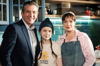 Lulu - nowy serial Polsatu. Lucyna (Anna Dereszowska), jej córka (Weronika Wachowska) i mąż (Przemysław Sadowski)