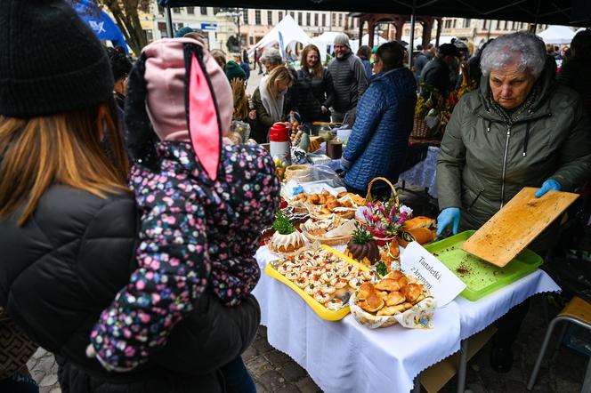 Polsko-ukraiński jarmark wielkanocny na Rynku w Rzeszowie