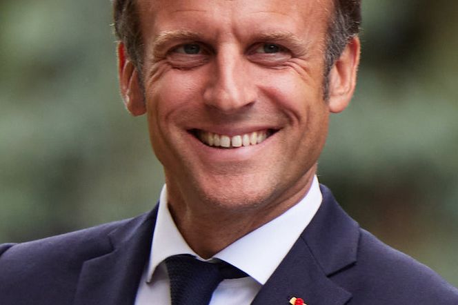 Prezydent Emanuel Macron rozmawiał telefonicznie z papieżem
