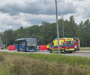 Zderzenie autokaru z osobówką na DK50 pod Mińskiem Mazowieckim