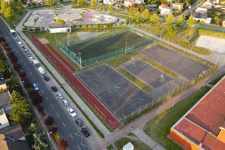 Będzie remont boiska piłkarskiego przy szkole na Zatorzu w Lesznie 