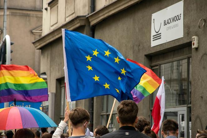 Katowice: Tłumy na proteście społeczności LGBT. "Ludzie to nie ideologia!" 