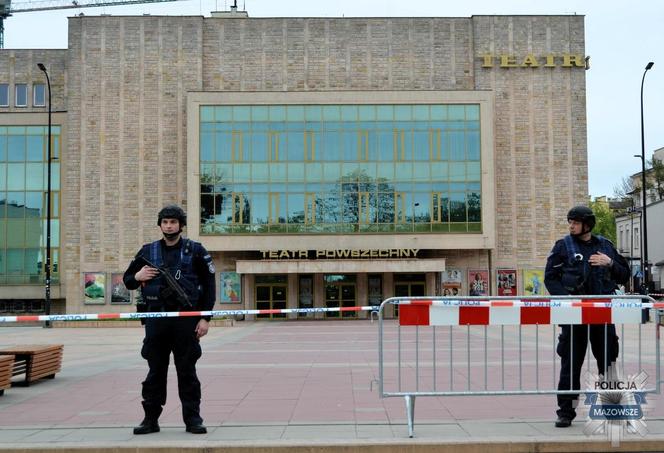 Ćwiczenia służb w radomskim teatrze