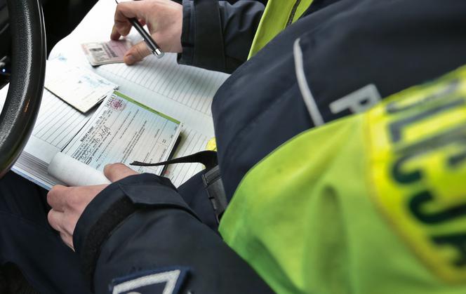 Prawo jazdy zmiany 2018: jak będą wyglądać nowe dokumenty? Policjant nie dowie się, gdzie mieszkasz