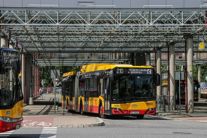 Majówka 2022. Jak podczas długiego weekendu pojadą autobusy i tramwaje?  ‘