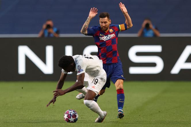 Alphonso Davies, Leo Messi