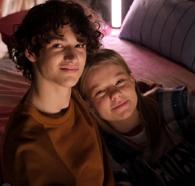 M jak miłość. Grzesiek (Borys Wiciński), Lenka (Olga Cybińska)