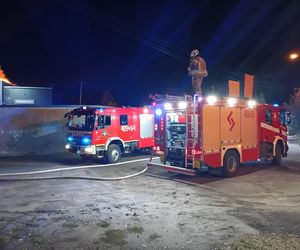 Pożar w Czeladzi. Płonie hala produkcyjna