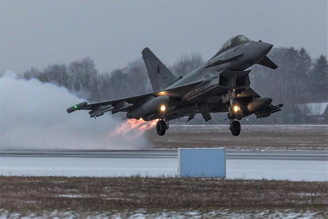 Włoski Eurofighter startuje do przechwycenia