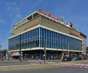 Koniec z głośnymi imprezami na dachu Jubilatu. Mieszkańcy mieli dość