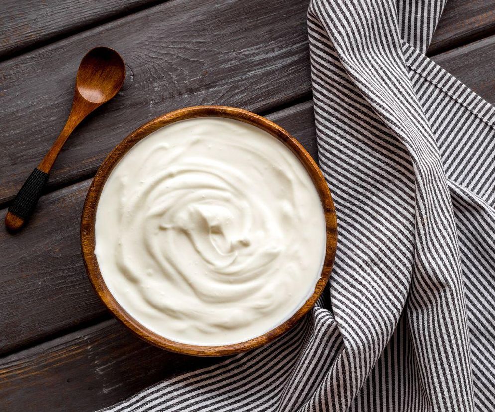 Od kiedy znam ten przepis, krem do ciast robię z tych 2 składników. Jest lekki i idealnie słodki 