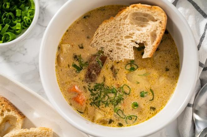 Weselny hit 2024 – aromatyczna zupa porowa. Podbij serca gości