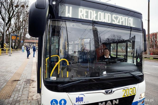 Zmiany w rozkładach jazdy autobusów w Gdyni! Ruszyły przywracane połączenia