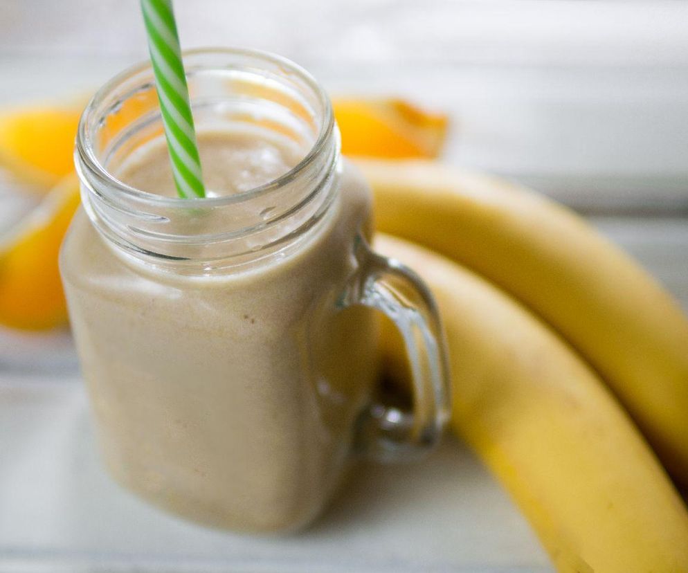shake bananowy z masłem orzechowym