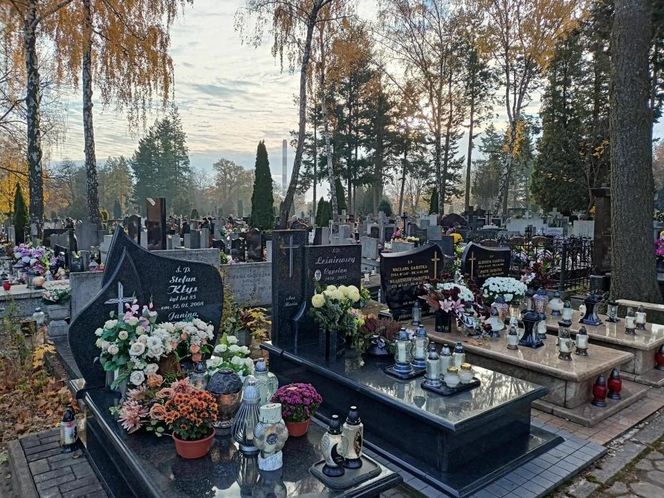 Cmentarz Zarzew 1 listopada