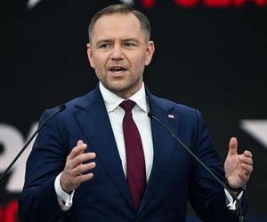 Jakimi samochodami jeżdżą kandydaci na prezydenta 2025? Sprawdziliśmy, co stoi w ich garażach!