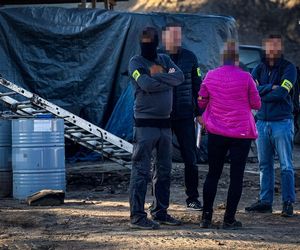 Potężne uderzenie w mafię śmieciową na Śląsku. Zamiast utylizować, zakopywali tony śmieci w Piekarach Śląskich