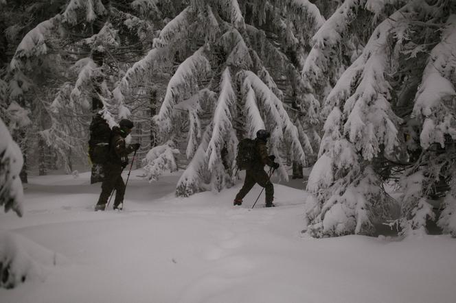 Zwiadowcy podkarpackiej brygady terytorialsów przeszli test w warunkach zimowych [ZDJĘCIA]