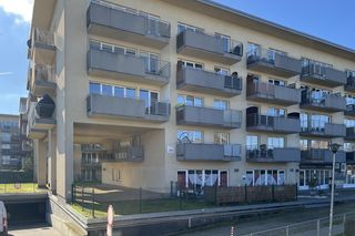 Teligi 26 w Krakowie. Blok z ukrytym balkonem