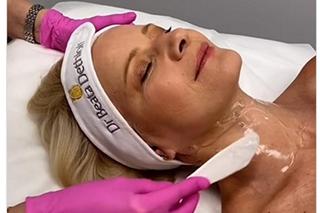 Małgorzata Kożuchowska i jej szyja