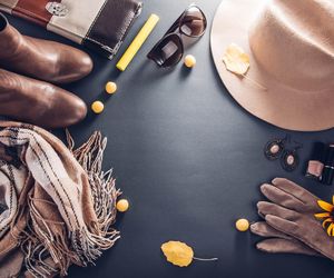 Dzięki tym instrukcjom zrobisz modną torebkę ze swojej apaszki. Idealna na jesień, na wszystkie Twoje bibeloty