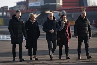 Donald Tusk i Dariusz Klimczak odwiedzili Port Gdańsk