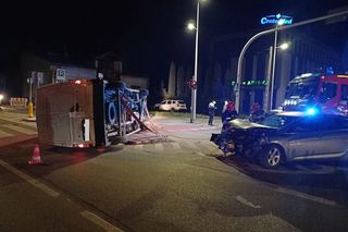 Kraksa osobówki z busem w centrum Tarnowa. Policja ustaliła przyczynę