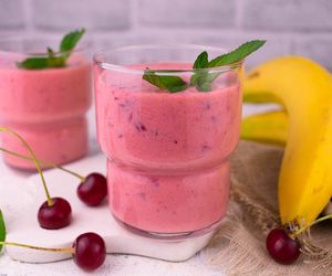 Ten pyszny koktajl piję codziennie przed snem. Robię go z 2 owoców w 5 minut 