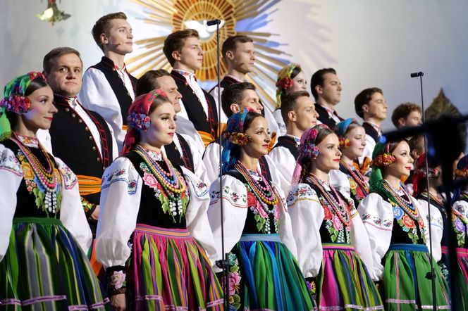 Występ zespołu Mazowsze w Starachowicach